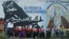 Colectivos se arman en defensa de la revolución