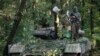 Proruski separatista na tenku T-64 u Donjecku na istoku Ukrajine 16. jula 2014. 