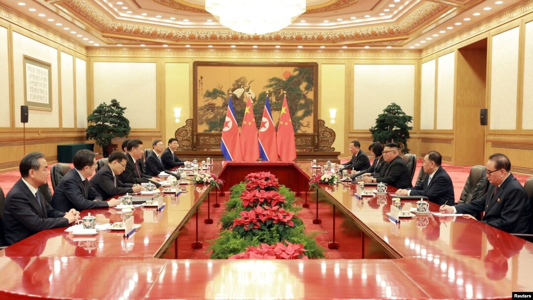 지난해 6월 20일 김정은 북한 국무위원장과 시진핑 중국 국가주석이 회담을 하고 있는 모습을 북한 관영 '조선중앙통신'이 공개했다. 
