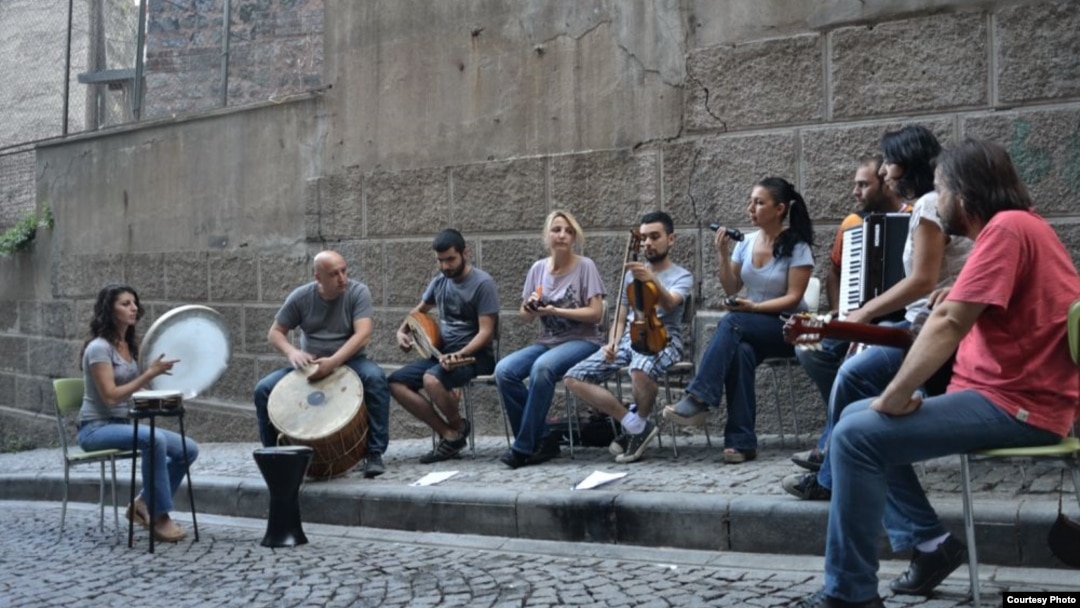 "Kardeş Türküler" musiqa ansambli