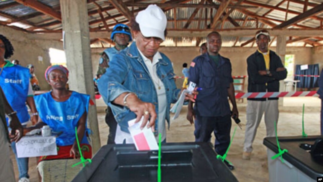 Nobel Peace Prize Laureate Ellen Johnson Sirleaf, who is also Liberia's president and presidential candidate of the Unity Party, votes at a polling station in Feefee in Bomi County, Liberia, October 11, 2011.