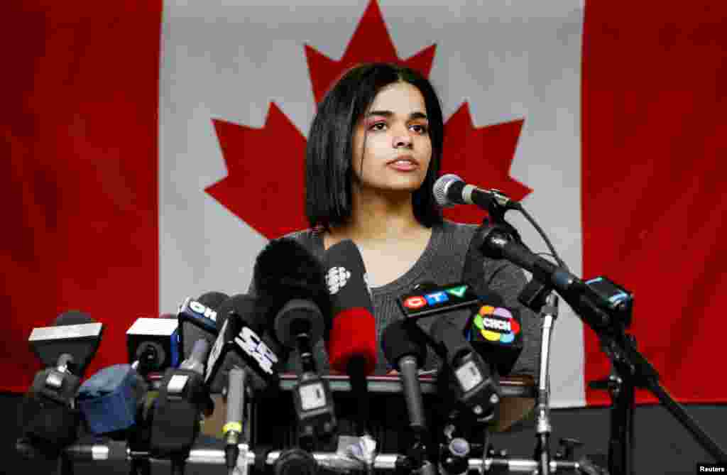 Rahaf Mohammed al-Qunun, an 18-year-old Saudi woman who fled her family, speaks at the COSTI Corvetti Education Centre in Toronto, Ontario, Canada.