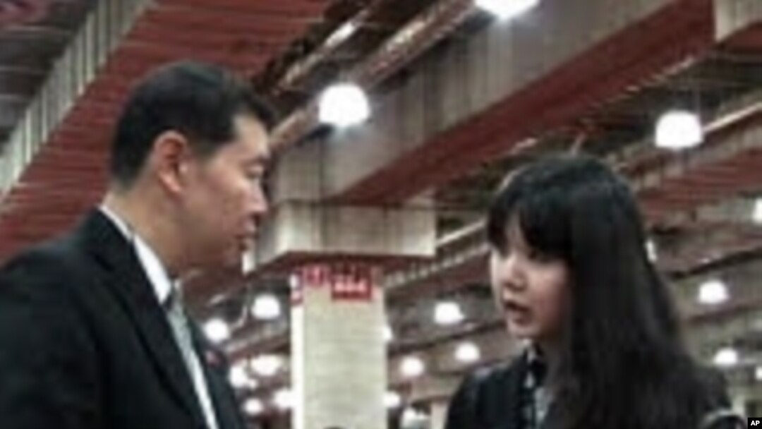 Asian-American MBAs Look for Work Overseas