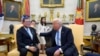 Tổng thống Mỹ Donald Trump gặp Thủ tướng Nhật Bản Shigeru Ishiba tại Phòng Bầu dục, Tòa Bạch Ốc, ngày 7/2/2025. 
