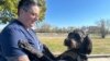 Veteranos estadounidenses mejoran su estrés postraumático gracias a perros de asistencia