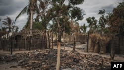 Casa destruida, Aldeia da Paz, Macomia, Cabo Delgado