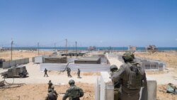 以色列軍隊2024年5月16日在加沙海岸固定浮動碼頭。