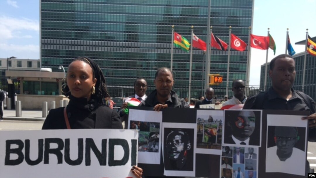 Members of the Burundian diaspora and exiled civil society leaders gathered at the United Nations, demanding action to stop violence in Burundi, April 26, 2016. (M. Besheer/VOA)