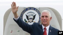 El vicepresidente de EE.UU., Mike Pence, llegó el martes, 26 de junio de 2018 a Brasilia, la capital de Brasil, en el inicio de una gira por América Latina.