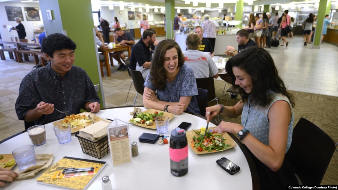 Students dine at Colorado College in Colorado Springs where the staff “strives to provide the college community with meals that are local, sustainable, delicious and nutritious,” the school says. 